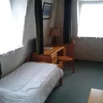 Hostellerie De L'etoile 2*