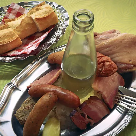 De L'étoile Hotel 2*