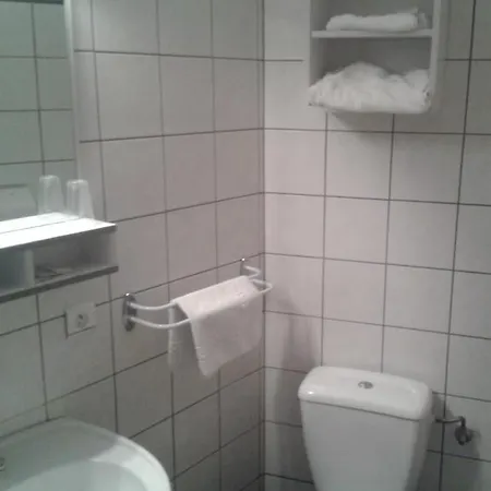 Hostellerie De L'etoile 2*