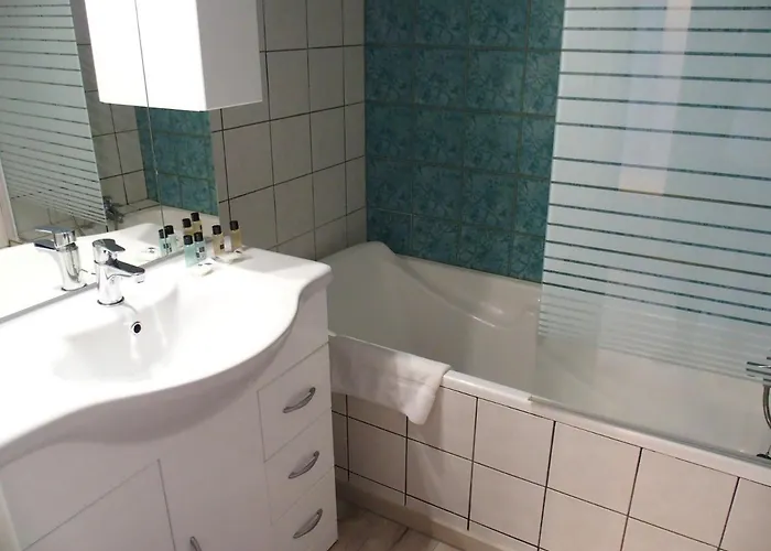 Hotel Logis Restaurant De L'etoile Wasselonne